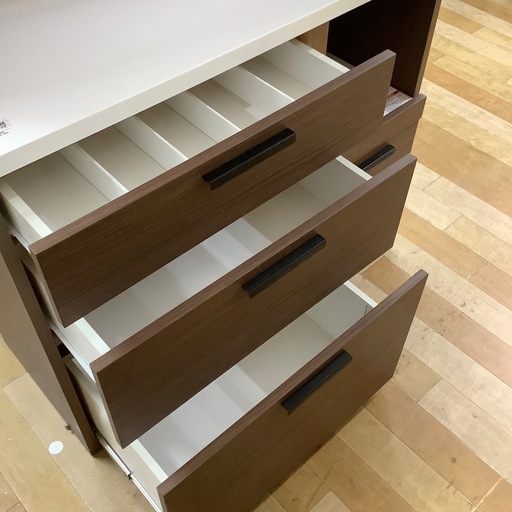 トレファク ラパーク岸和田店】ニトリ 3枚扉 レンジボード 入荷しま 