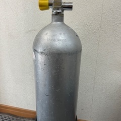 ダイビングタンク　シリンダー　8Lスチールの画像