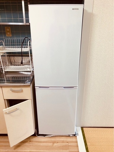 アイリス　2020年製　冷蔵庫