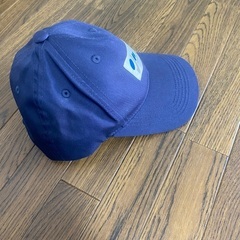 キャップ、メンズとレディース、完璧にデザインされたシルエットの画像