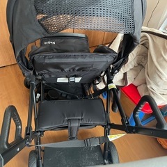 ベビーカー2人乗りの画像