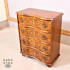 エレガントな4段チェストです。エレガントなイタリア象嵌細工の洋