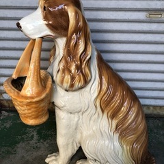 大きな犬の置き物　陶器　の画像