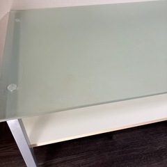 ガラステーブルの画像