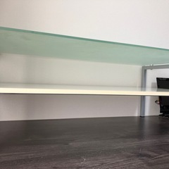 ガラステーブルの画像