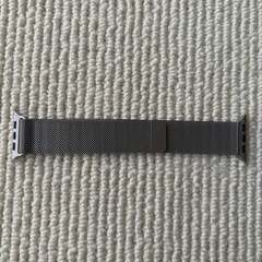 Apple Watch純正シルバーミネラーゼループ　ベルト　バンドの画像
