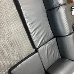 【使用感あり】レザー調3人掛けソファ