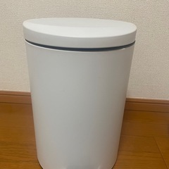 【無料】　未使用　ニトリ　ゴミ箱