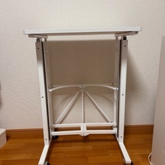 スタンディングデスクの画像