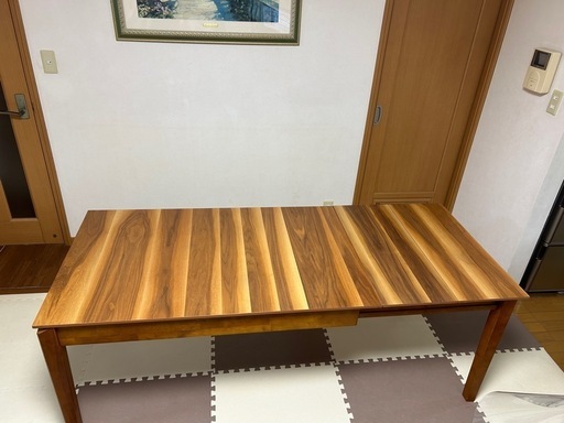 ダイニングテーブル