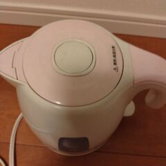 電気ポット(ピンク)の画像