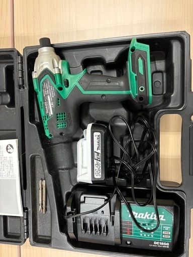 美品　マキタM695DS  14.4V インパクトドライバー
