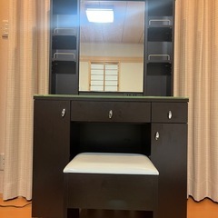 ニトリドレッサー