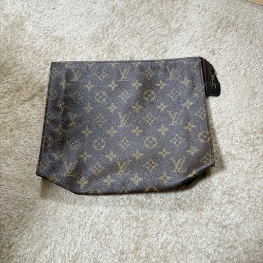 ルイヴィトン ポッシュトワレット26 M47542