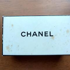 【CHANEL】No.5のスプレーボトルの画像