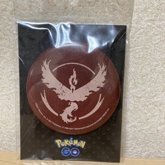 ポケモンGO チーム赤缶バッジ