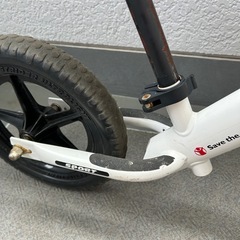 キックバイク　ストライダーの画像