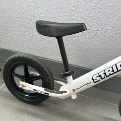キックバイク　ストライダーの画像