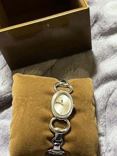 決まりました。グッチ GUCCIレディース時計トルナヴォーニ クォーツ