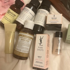 詰め合わせ　ヘアブラシ　トリートメント美容液　イブサンローラン等の画像