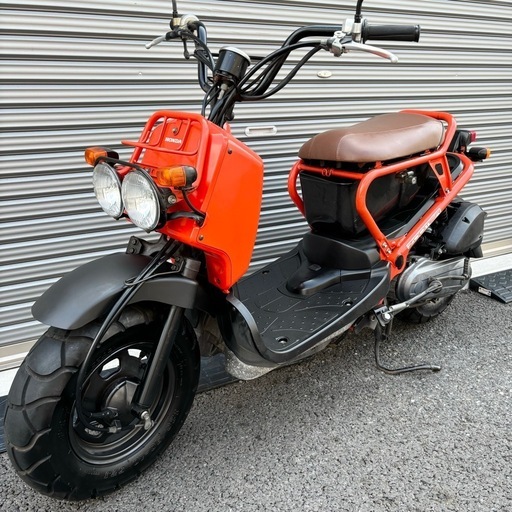 2875.お洒落カッコいい　ズーマー50 シート新品、サイスタ付属　千葉県柏市　即日配送、自走引き取りも可能