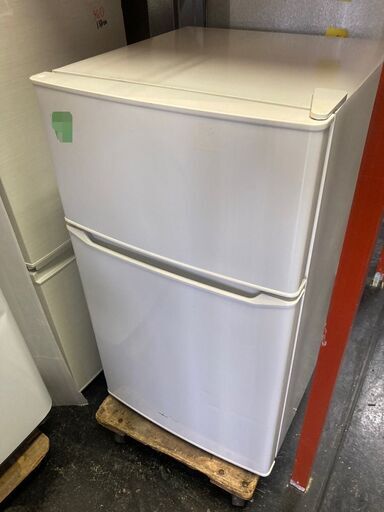 ☆中古￥8,000！Haier　85㍑2ドア冷蔵庫　家電　JR-N85C型　幅48㎝ｘ奥行50㎝ｘ高さ86㎝　2019年製　【BH034】
