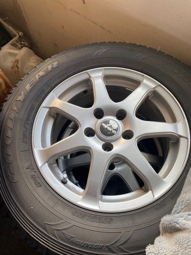 デリカ　スタッドレス