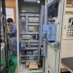 高卒以上、社員募集、制御盤の組立・配線作業、PLCソフトの設計の画像