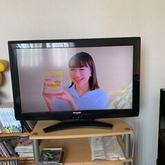 SHARP　AQUOS　32型液晶テレビ