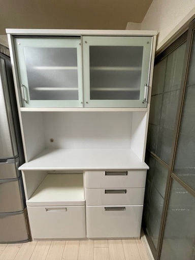 ホワイト　キッチンボード食器棚 