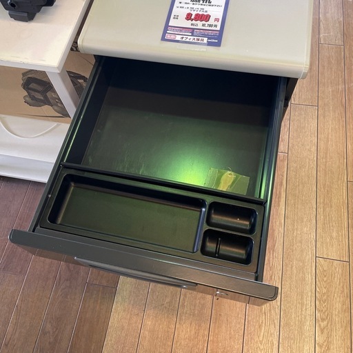 JH-11 【オフィス家具専門店】プラスの脇机です！