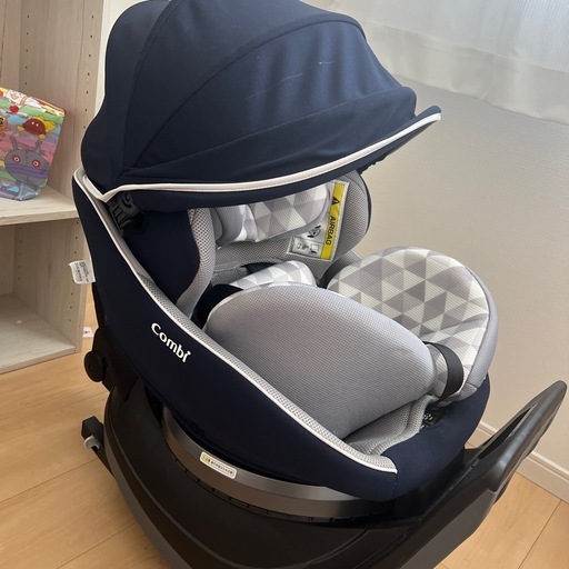 ⭐️最終値下げ⭐️コンビ　チャイルドシート　クルムーヴスマート　ISOFIX（説明書付き） 