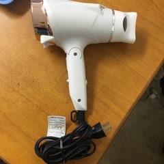コイズミ　マイナスイオンヘアドライヤー　KHD-9135