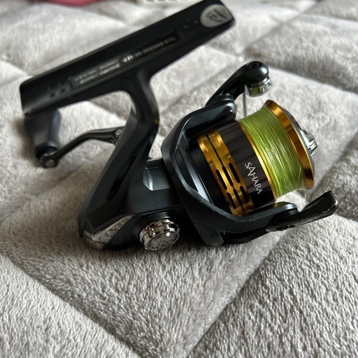 SHIMANOサハラC2000S PE0.6号8巻約100m付き