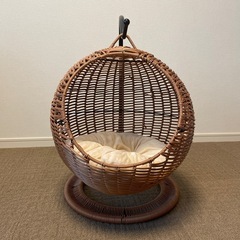  【新品】サークル型ラタン風キャットハウス(クッション付)