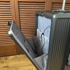 新品未使用　キャリーケースの画像