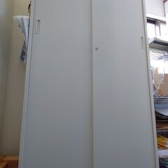 オフィス用書類ロッカー（鍵付き）の画像