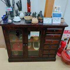民芸調収納棚☆木製、収納引き出し多、アンティーク調【浜村鹿野温泉ICから3分 買取本舗 宮本リサイクル 営業時間9～19時 定休日水曜のみ←連絡できませんm(_ _)m】の画像
