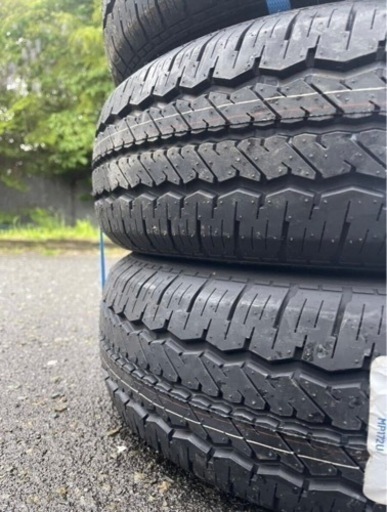 札幌市搬入可 新品未使用品 ラベル付き MAXTREK マックストレック SU-810 エスユーハチイチマル 165/70R14 81