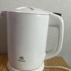 　ピーコック　電気ケトル　白
