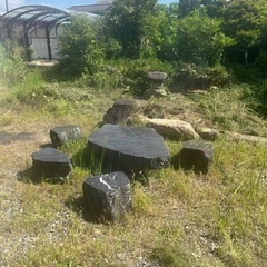 【無料】石のテーブルの画像