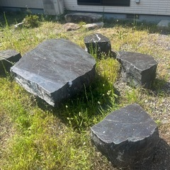 【無料】石のテーブルの画像