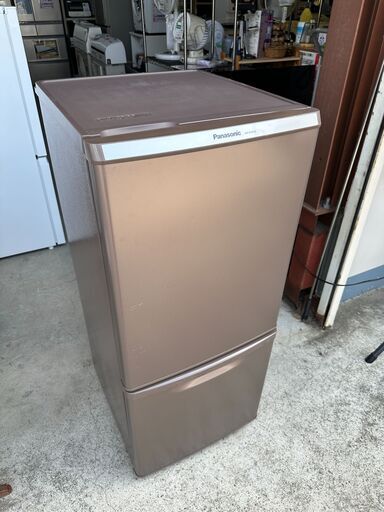 【動作保証あり】Panasonic パナソニック 2017年 NR-B149W 138L 2ドア 冷凍冷蔵庫【管理KRR628】
