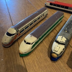 金属製のミニ電車　9台の画像