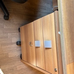 値下げしました家具 オフィス用家具　デスク 机椅子5点セットの画像