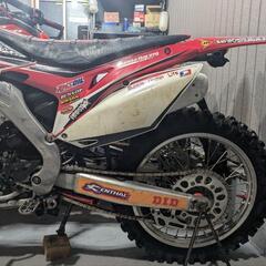 CRF250R 2015年モデル インジェクション モトクロッサーの画像