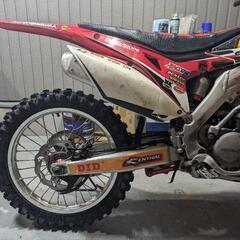 CRF250R 2015年モデル インジェクション モトクロッサーの画像
