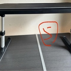 【取引中】折りたたみ式ミニテーブル（ベッドテーブル）の画像