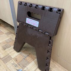 【在庫2点】折りたたみイス ダイソー 各110円 店頭販売 南区花畑の画像