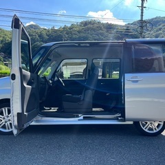 快適なターボ車☆走行9万キロ台☆月々9千円〜分割可❗️車検2年付き！【名義変更代込み】広い車内！大人気‼️ダイハツ タントカスタムRS☆ナビ付き☆走行中DVD見れます♪ETC付き☆バックカメラ付き☆純正アルミ☆事故修復歴無し☆電動スライドドア☆ドライブレコーダー☆そのまま乗って帰れます！の画像